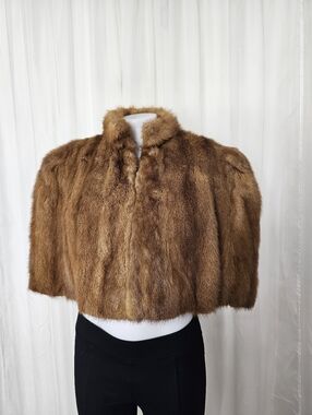 Vintage J Reznik Furrier Classic Brown Fur Capelet Cape Glam Luxe Medium